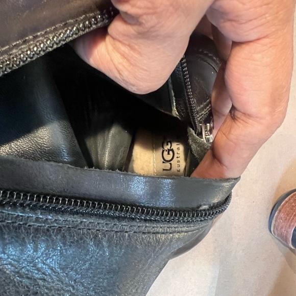 UGG Australia Women’s Black Leather Riding Boots Zip & Ties Shearling Sole US 7 - Picture 10 of 13